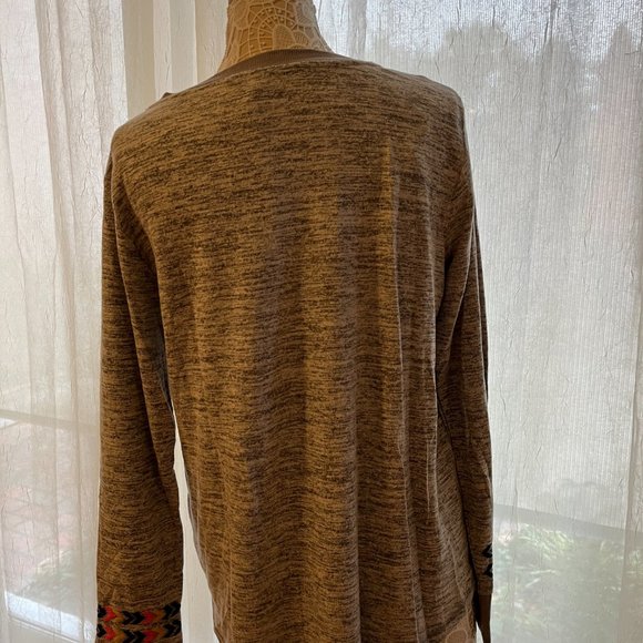 NWT Henley Style Shirt with Embroidered Sleeves - Picture 3 of 5